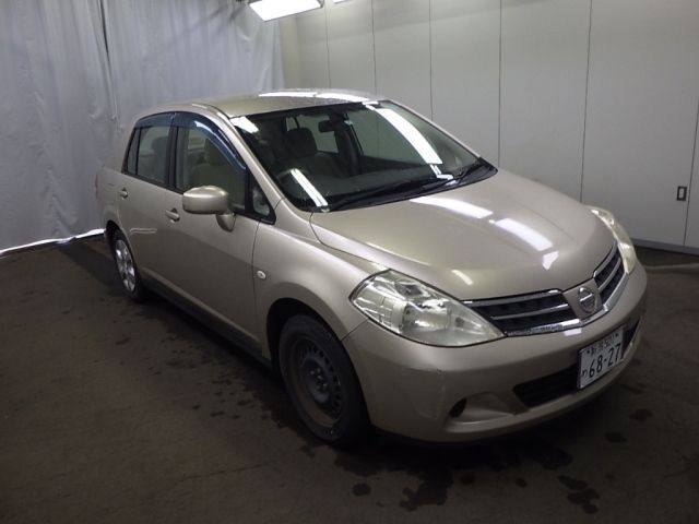 26096 Nissan Tiida latio SC11 2011 г. (Honda Tokyo)